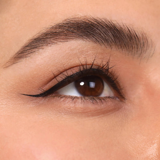 Angled Liquid Liner Black (3 units)